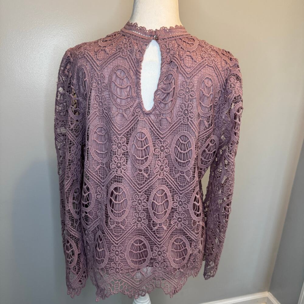 Ultra Pink Size LARGE long sleeve floral geometric lace overlay - Picture 5 of 13